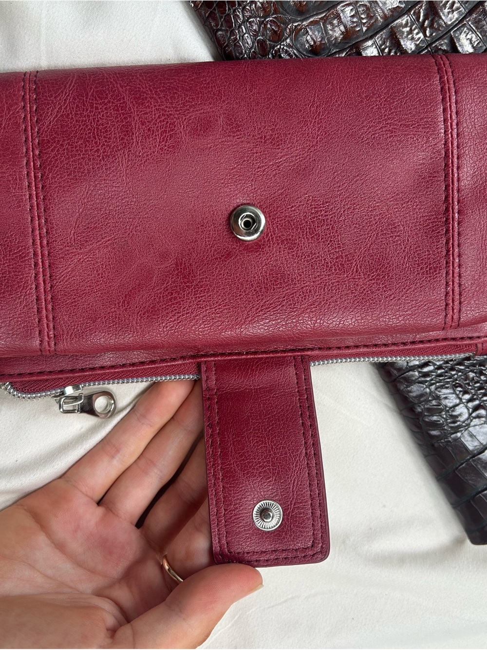 Beautiful burgundy wallet - Picture 3 of 5